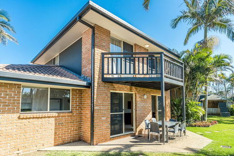 Bayside Court Apartments - Sunshine Coast Guide 4
