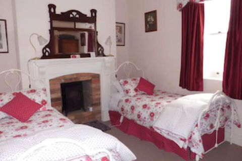 Cottage On Gunning - Sunshine Coast Guide 7