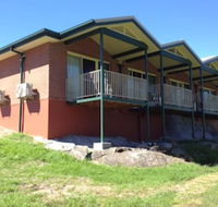 Tenterfield Golf Club Fairways Lodge - Sunshine Coast Guide