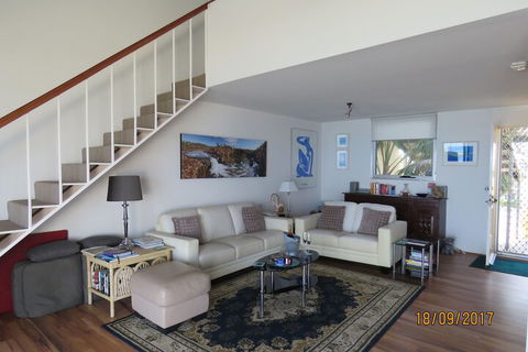 Beach Front The Wedge - Adults Only - Sunshine Coast Guide 5