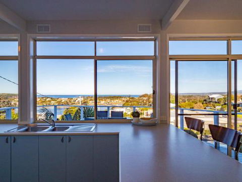 Sea180 Merimbula - Sunshine Coast Guide 1