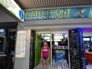 Waterfront Backpackers - Hostel - Sunshine Coast Guide 0