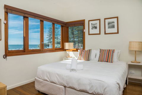 A PERFECT STAY - Quiksilver Apartments - The Wreck - Sunshine Coast Guide 5