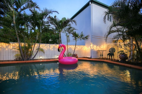 Toowong Central Motel Apartments - Sunshine Coast Guide 1