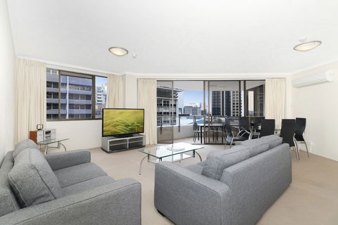 The Astor Apartments - Sunshine Coast Guide 3
