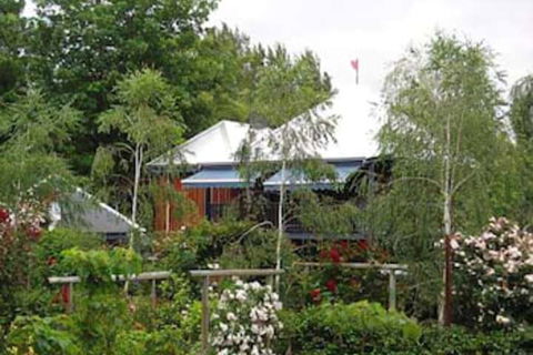 Ford House Retreat - Sunshine Coast Guide 1