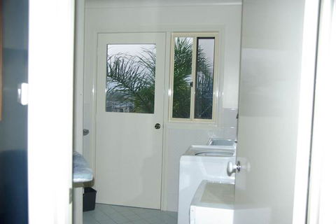 Captain's Quarters - Sunshine Coast Guide 4