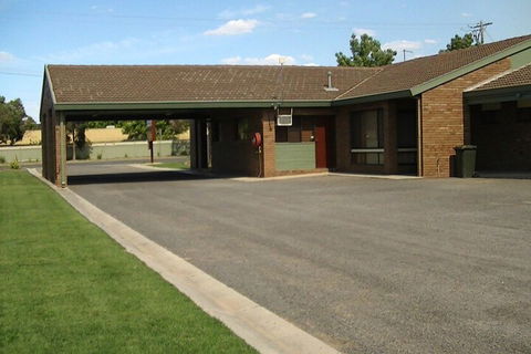 Bendigo's Allara Motor Lodge - Sunshine Coast Guide 1