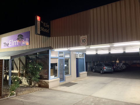 Elm Motel - Sunshine Coast Guide 0