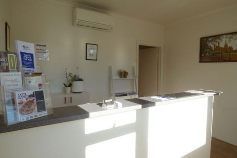Calder Family Motel - Sunshine Coast Guide 7