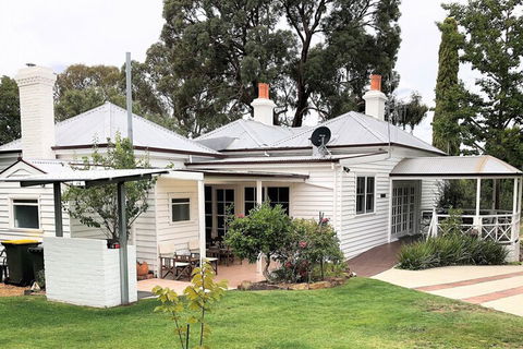 Fairbank House - Sunshine Coast Guide 1