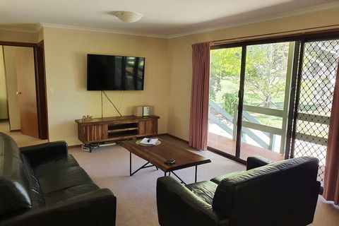 Annies Holiday Units - Sunshine Coast Guide 7