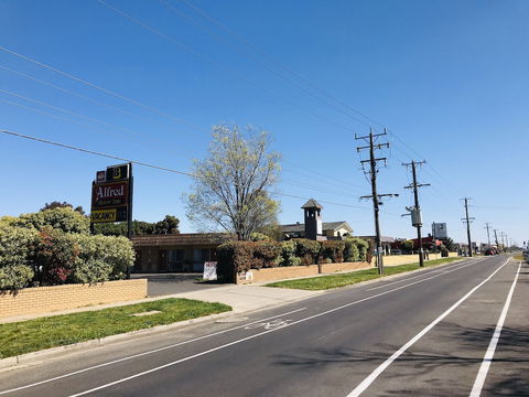 Alfred Motor Inn - Sunshine Coast Guide 3
