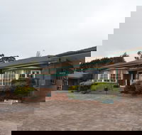 Deer Park Motor Inn - Sunshine Coast Guide