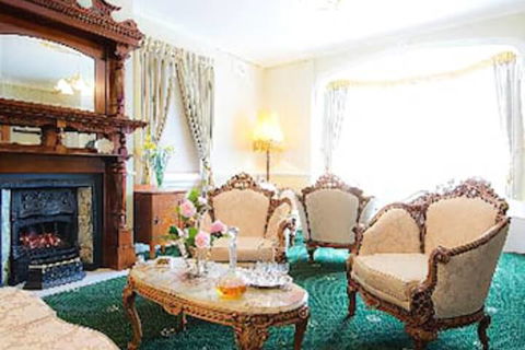 Briardale Bed & Breakfast - Sunshine Coast Guide 2