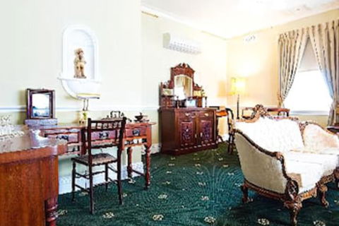 Briardale Bed & Breakfast - Sunshine Coast Guide 1