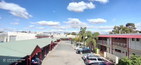 Hume Inn Motel - Sunshine Coast Guide 3
