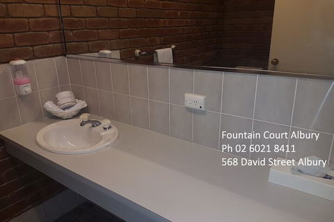 Fountain Court Motor Inn Albury - Sunshine Coast Guide 6