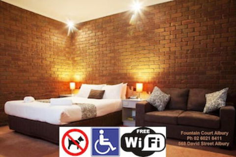 Fountain Court Motor Inn Albury - Sunshine Coast Guide 0