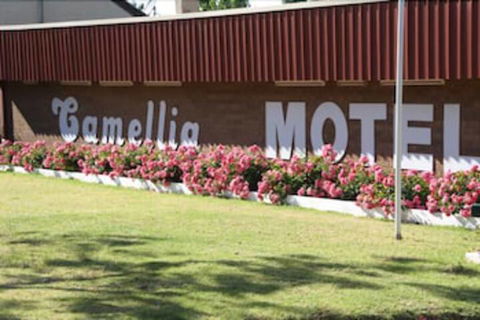 Camellia Motel - Sunshine Coast Guide 1