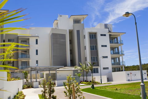 White Shells Luxury Apartments - Sunshine Coast Guide 0