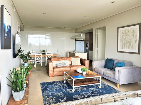 White Shells Luxury Apartments - Sunshine Coast Guide 6
