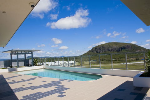 White Shells Luxury Apartments - Sunshine Coast Guide 4