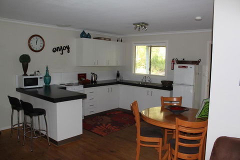 Franciscas Cottage - Sunshine Coast Guide 4