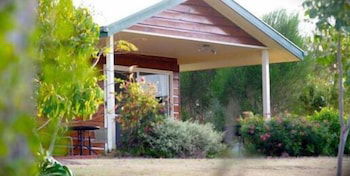 Amamoor Homestead B&B And Country Cottages - Sunshine Coast Guide 0