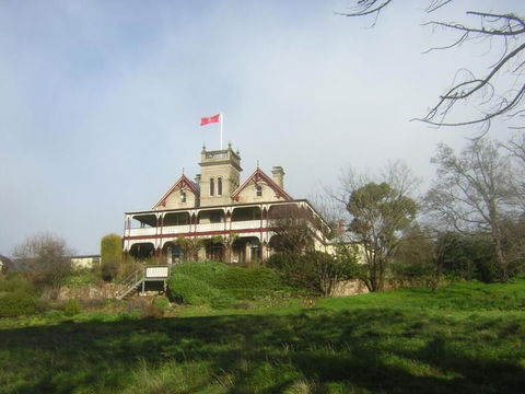 Tynwald Willow Bend Estate - Sunshine Coast Guide 0