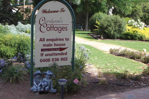 Carolynnes Cottages - Sunshine Coast Guide 5
