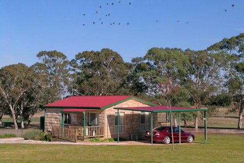 Carolynnes Cottages - Sunshine Coast Guide 4