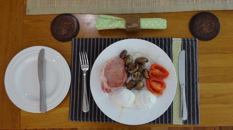 Peaceful Palms B & B - Sunshine Coast Guide 3