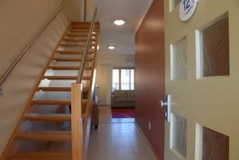 The Lakes Apartments - Sunshine Coast Guide 1