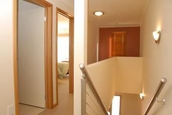 The Lakes Apartments - Sunshine Coast Guide 0