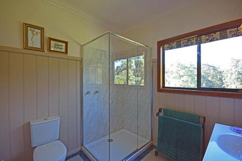 Araluen Park Cottages - Sunshine Coast Guide 5