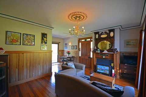 Araluen Park Cottages - Sunshine Coast Guide 4