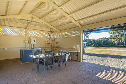 Kapunda Tourist Park - Sunshine Coast Guide 0