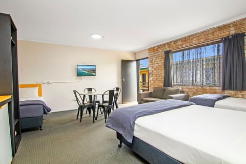 River Street Motel - Sunshine Coast Guide 6