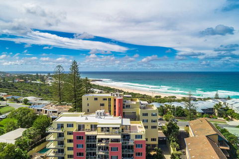 Grandview - Sunshine Coast Guide 2