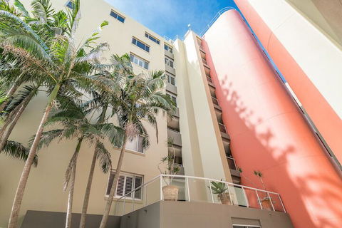 Grandview - Sunshine Coast Guide 1