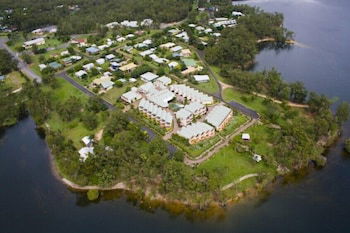 Tinaroo Lake Resort - Sunshine Coast Guide 3