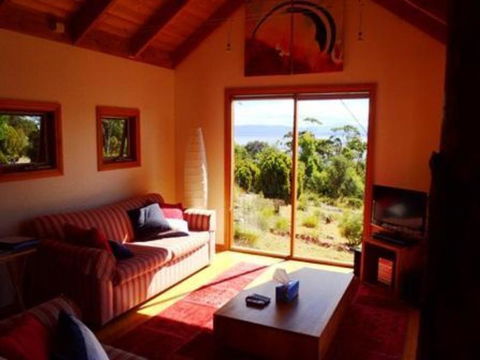 The Tree House - Sunshine Coast Guide 1