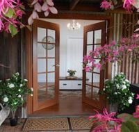 Milton Country Retreat The Chocolate Cottages - Sunshine Coast Guide