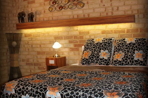 York Motel - Sunshine Coast Guide 6