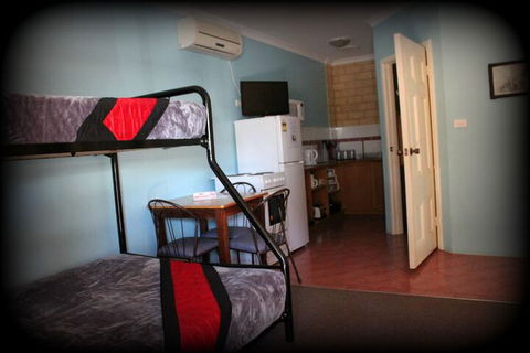 York Motel - Sunshine Coast Guide 5