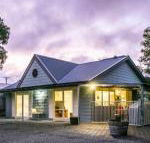 One Tree Bed  Breakfast - Sunshine Coast Guide