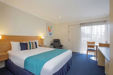 Hamilton Town House Motel - Sunshine Coast Guide 0