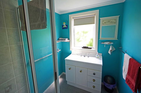 The Spotted Salmon Cottage - Sunshine Coast Guide 6