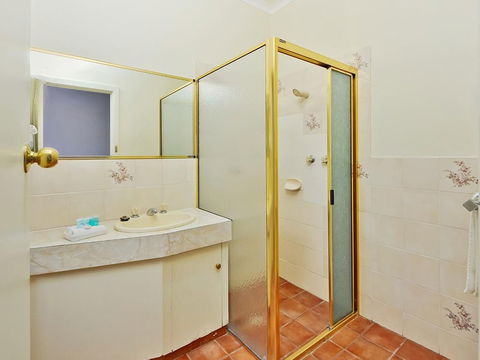 Mount Gambier International Motel - Sunshine Coast Guide 4